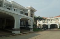Rumah Emerald Mansion
