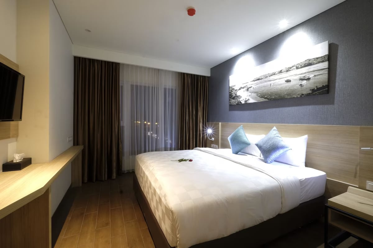 Lokasi Hotel AYOLA Lippo Cikarang