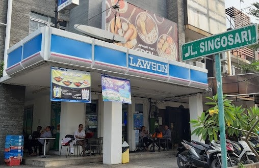 Lawson Singaraja Lippo Cikarang