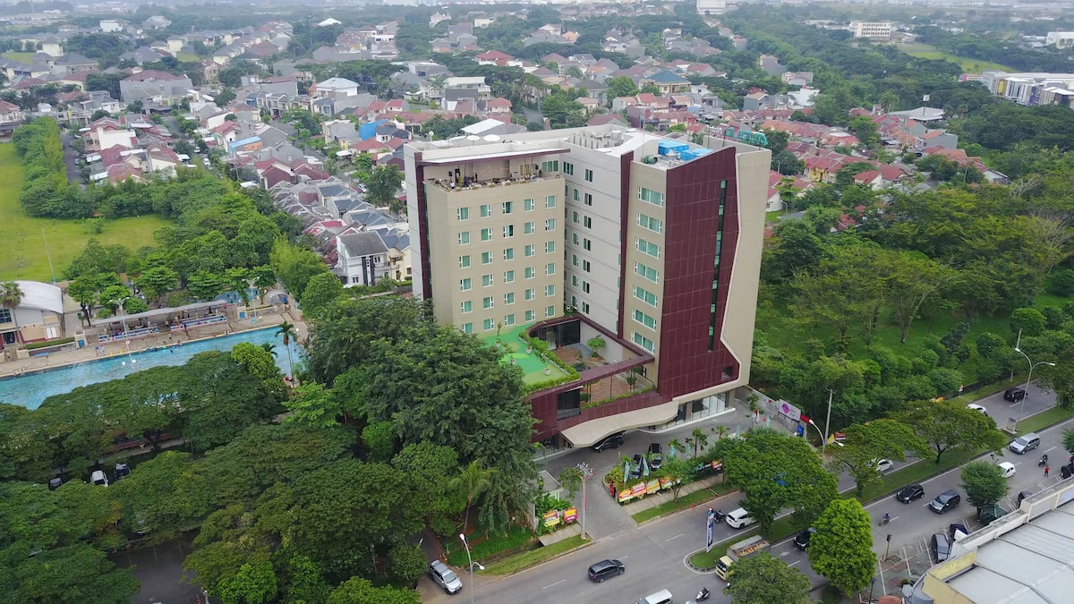 Lokasi Hotel AYOLA Lippo Cikarang