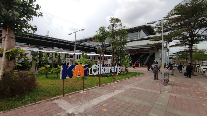 Stasiun Cikarang, Transportasi Umum Di Lippo Cikarang